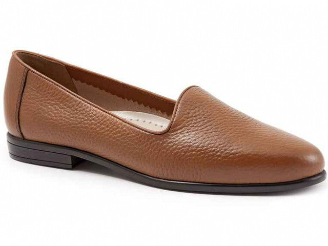 Liz shops loafer trotters