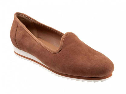 Trotters Ioni - Women's Flat