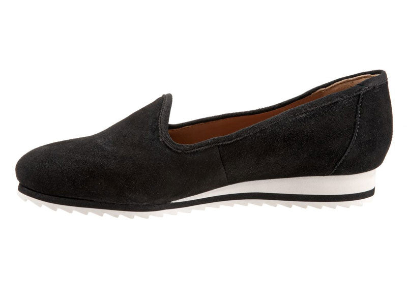 Trotters Ioni - Women's Flat